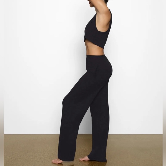 SKIMS Boyfriend Loose Pants, Retail$58 - Picture 2 of 4